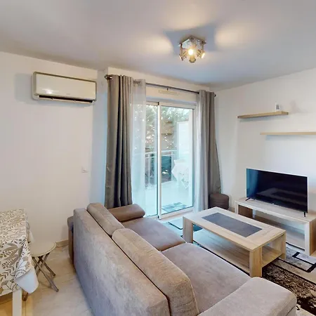 T2 Climatise Avec Balcon, Garage Et Wifi - Proche Et Gare - Fr-1-196-371 Apartament